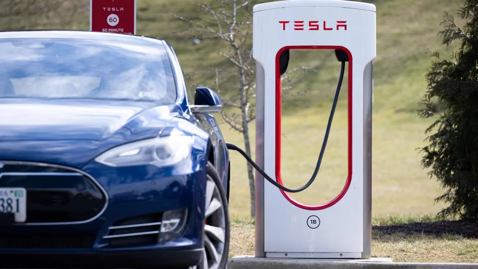 Tesla Model S a carregar