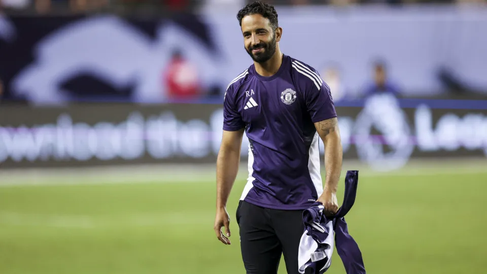 CHICAGO, ILLINOIS - JULY 30: Head Coach Ruben Amorim of Manchester United during Premier League Summer Series match between Manchester United and AFC Bournemouth at Soldier Field on July 30, 2025 in Chicago, Illinois.  (Photo by Robin Jones - AFC Bournemo