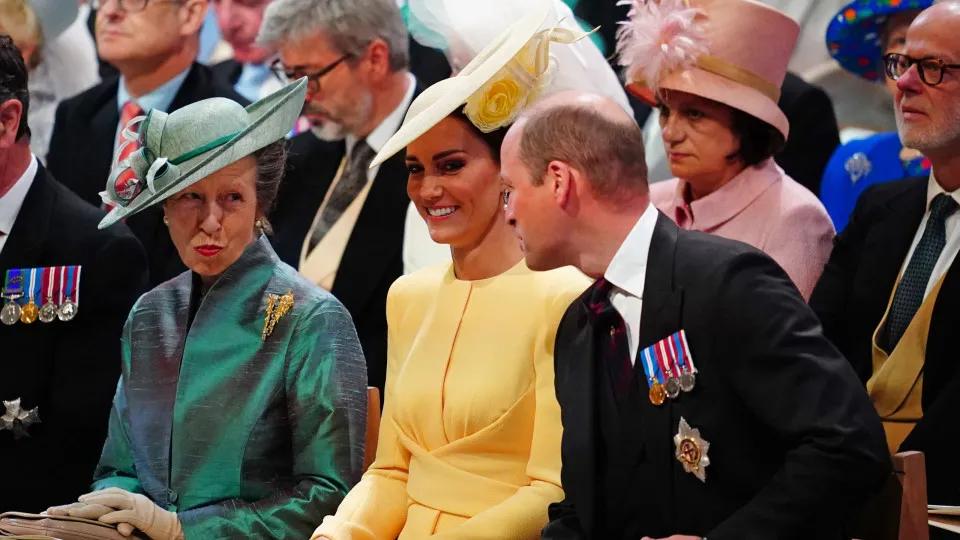 Princesa Ana; Princesa Kate; Príncipe William