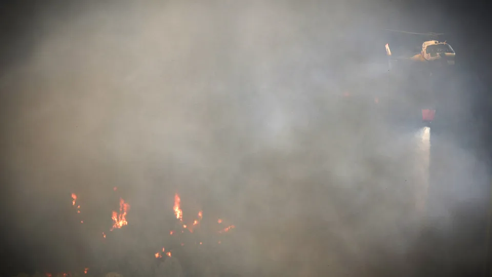 incêndios, gondomar, helicóptero, fogo