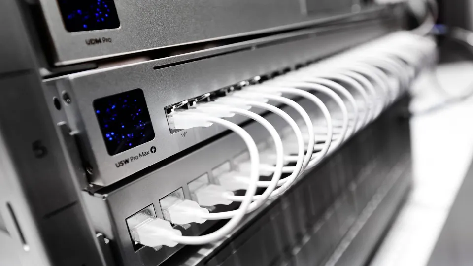 UniFi Pro Max, centro de dados