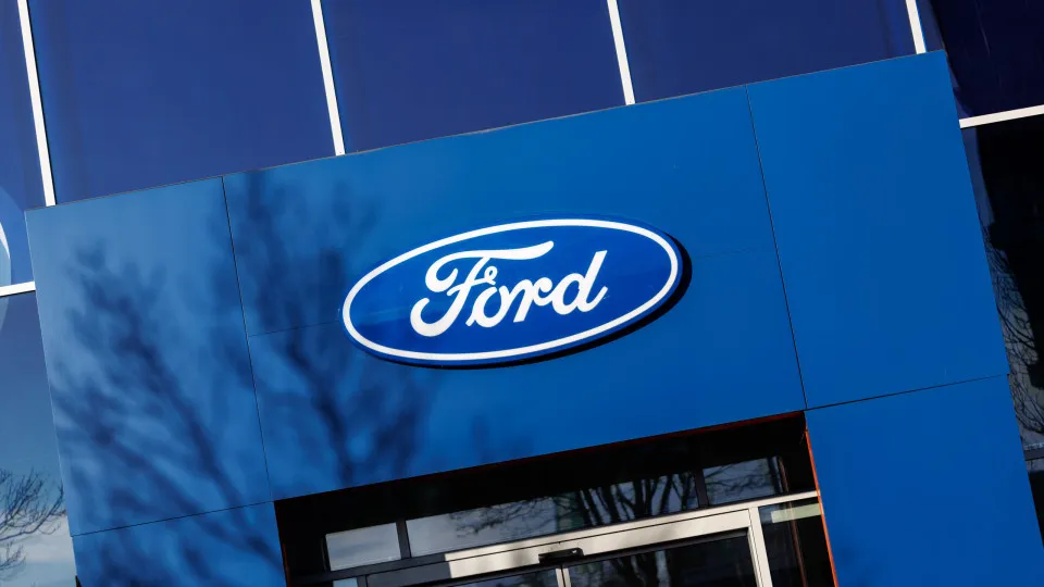 Logótipo da Ford em Munique.
