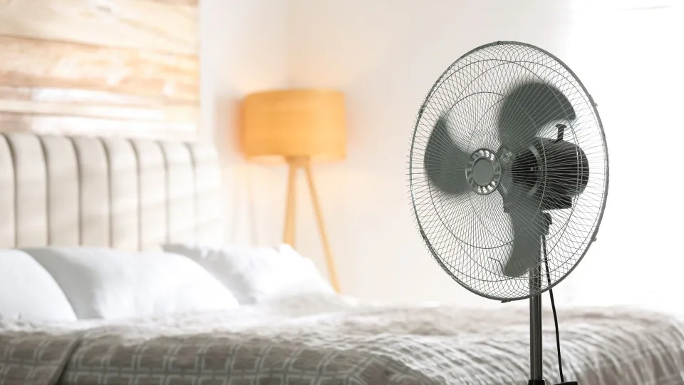quarto, quente, ventoinha