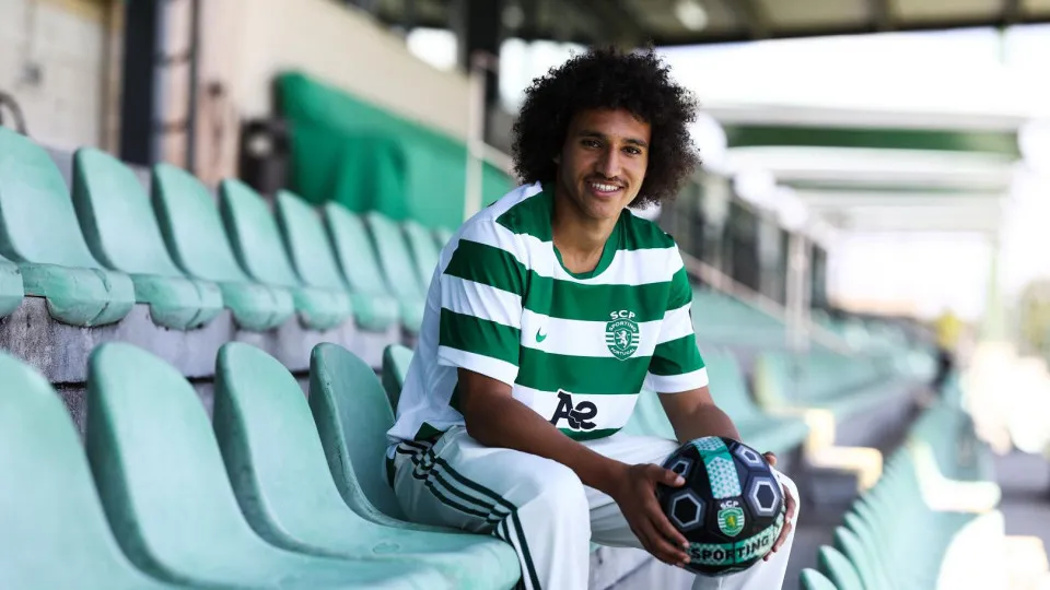 Jovem internacional belga reforça Sporting e recorda Cristiano Ronaldo