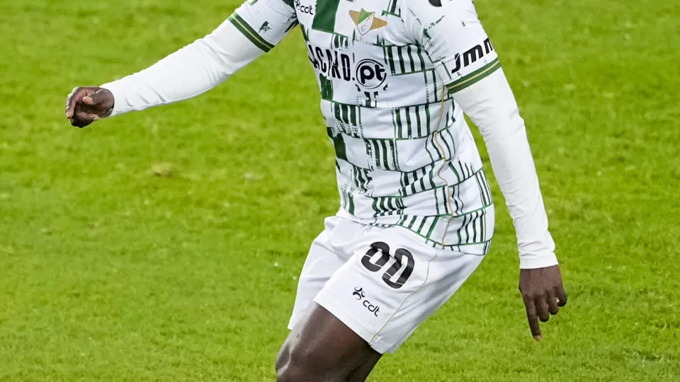 MOREIRA DE CÓNEGOS, PORTUGAL - JANUARY 4: Lawrence Ofori of Moreirense looks to pass the ball during the Liga match between Moreirense FC and AVS at Parque de Almeida Freitas on January 5, 2025 in Moreira De Cónegos, Portugal. (Photo by Pedro Loureiro/Eur
