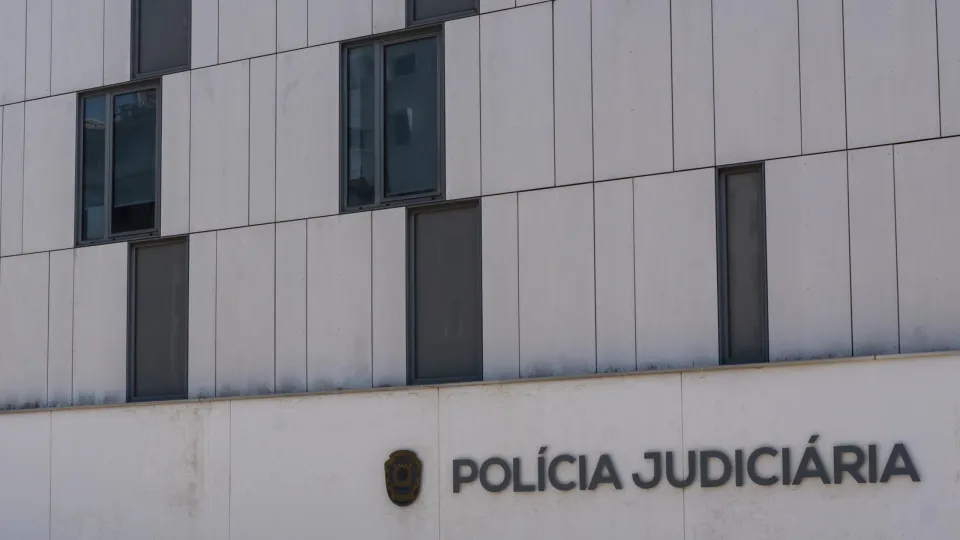 Sapadora florestal ateia fogo em Alvaiázere e é detida pela PJ