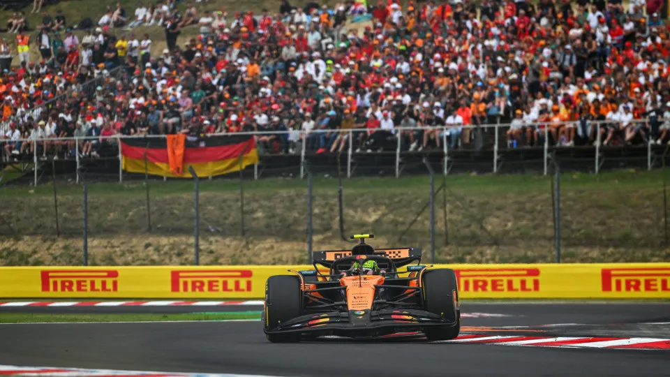 BUDAPEST, HUNGARY - AUGUST 03: Lando Norris of Great Britain driving the (4) McLaren MCL39 Mercedes on track during the F1 Grand Prix of Hungary at Hungaroring on August 03, 2025 in Budapest, Hungary. (Photo by Rudy Carezzevoli/Getty Images)