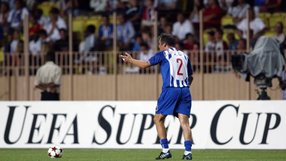 FC Porto's Jorge Costa prepares to take a free kick  (Photo by Nigel French - PA Images via Getty Images)