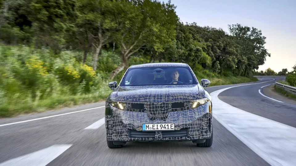 BMW iX3, protótipo