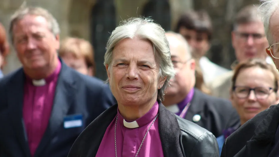 Igreja Anglicana da Nigéria rompe com a de Gales após nomeação de arcebispa lésbica