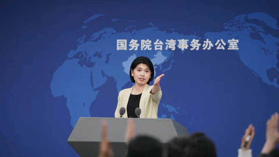 porta-voz do Gabinete para os Assuntos de Taiwan do Conselho de Estado, Zhu Fenglian,