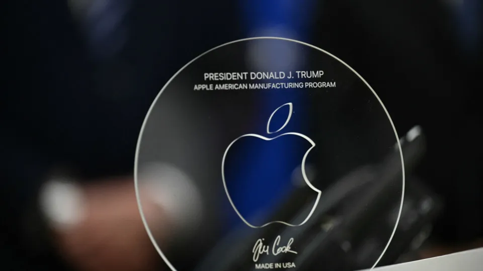 apple, trump, vidro