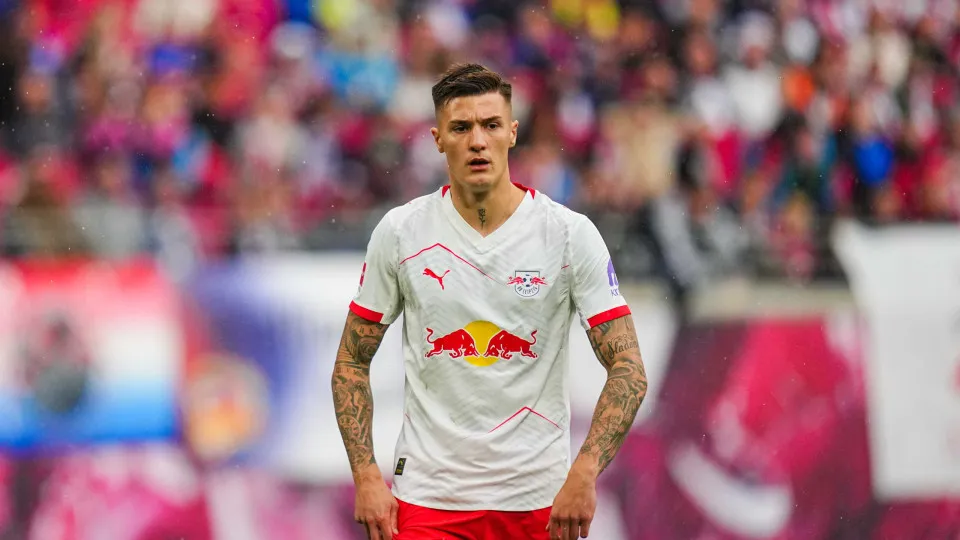 Benjamin Sesko of RB Leipzig  looks on during the 1. Bundesliga match between RB Leipzig and VfB Stuttgart at Red Bull arena, Leipzig, Germany on May 17, 2025. (Photo by Ulrik Pedersen/NurPhoto via Getty Images)