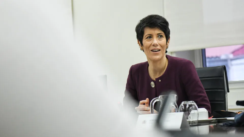 ministra da Migração, Elma Saiz