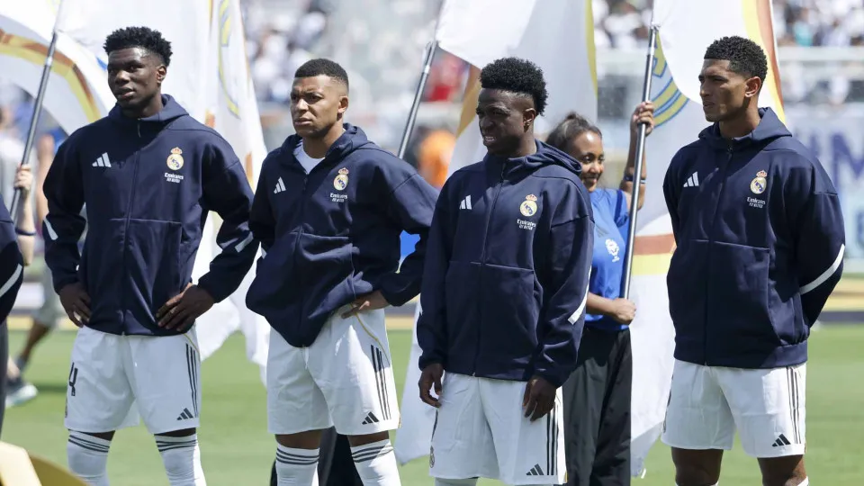 EAST RUTHERFORD, NEW JERSEY - JULY 9: Aurelien Tchouameni, Kylian Mbappe, Vinicius Jr, Jude Bellingham of Real Madrid during the FIFA Club World Cup 2025 semi-final match between Paris Saint-Germain (PSG) and Real Madrid CF at MetLife Stadium on July 9, 2