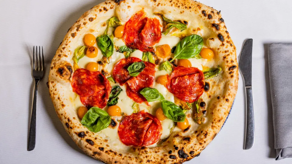 pizza, napolitana