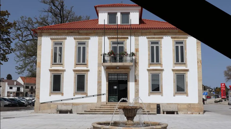 Município Vila Nova de Paiva, Câmara Municipal, 