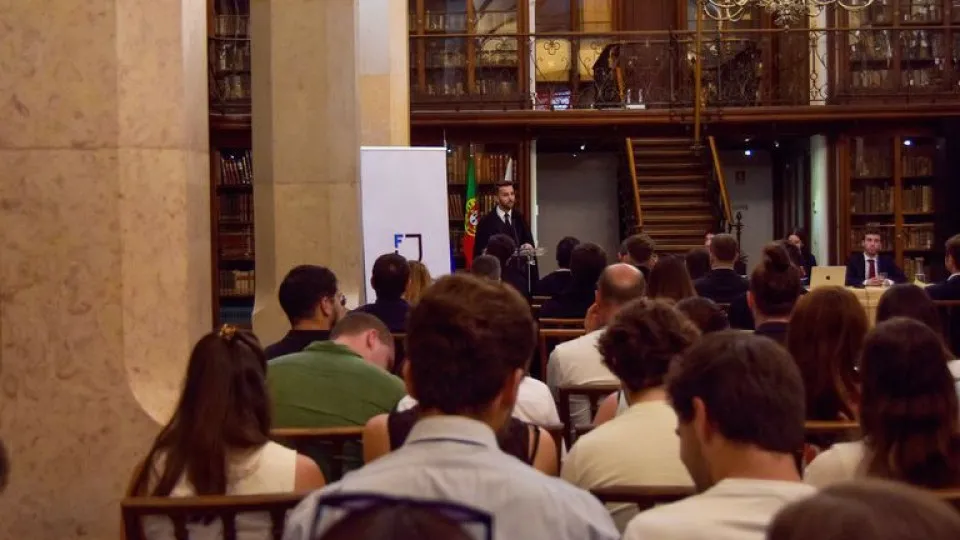 Estudantes do ensino superior particular pedem fim do monopólio da A3ES