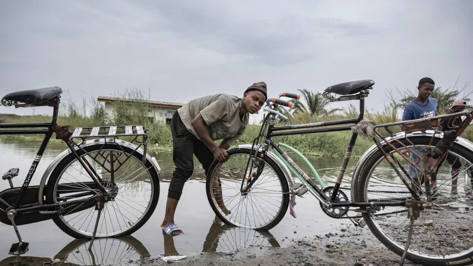 bicicleta, burundi, jovem, Nairobi