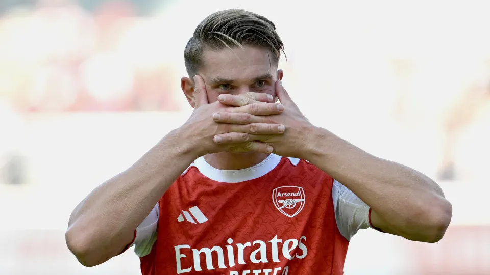 LONDON, ENGLAND - AUGUST 09: Viktor Gyökeres of Arsenal celebrates scoring his team's first goal during the pre-season friendly match between Arsenal and Athletic Club at Emirates Stadium on August 09, 2025 in London, England. (Photo by Stuart MacFarlane/