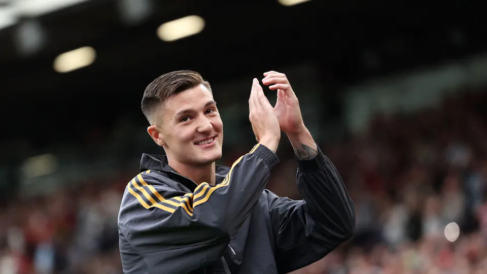 MANCHESTER, ENGLAND - AUGUST 09: Benjamin Sesko of Manchester United acknowledges the fans, as he is unveiled to the fans after signing for the team, prior to the pre-season friendly match between Manchester United and ACF Fiorentina at Old Trafford on Au