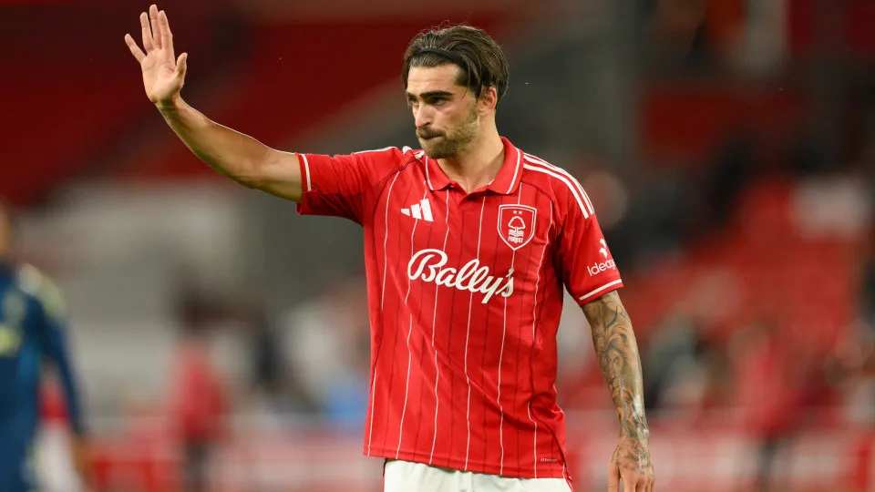 Jota Silva of Nottingham Forest waves to the Forest supporters after the final whistle during the pre-season friendly match between Nottingham Forest and Al Qadsiah FC at the City Ground in Nottingham, England, on August 9, 2025. (Photo by Jon Hobley/MI N