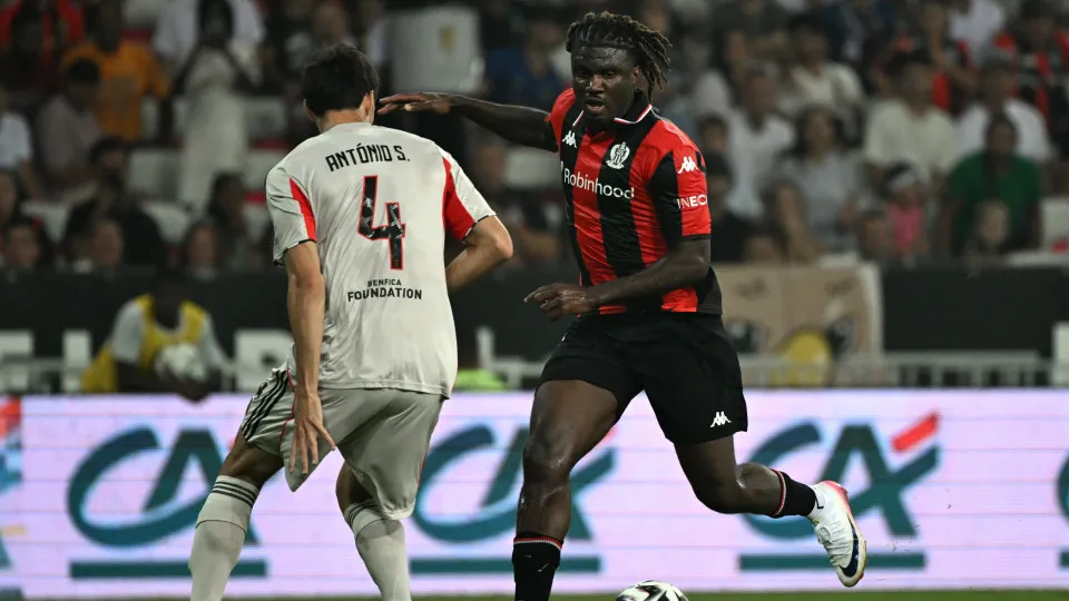 Nice's Nigerian forward #09 Terem Moffi fights for the ball with Benfica's Portuguese defender #04 Antonio Silva during the UEFA Champions League 3rd round first leg football match between OGC Nice and SL Benfica at the Allianz Riviera Stadium in Nice, so
