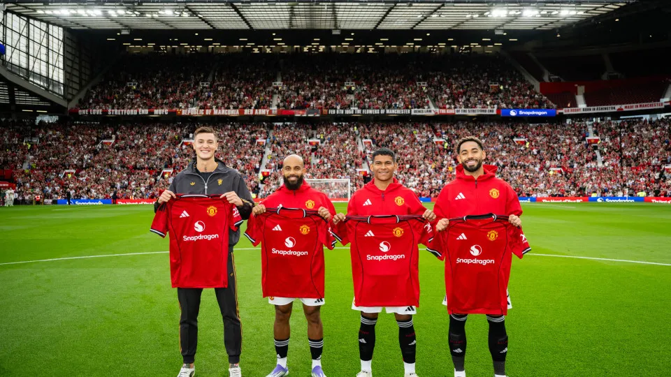 MANCHESTER, ENGLAND - AUGUST 9:  (L-R)  New Manchester United signings Benjamin Sesko, Bryan Mbeumo Diego Leon & Matheus Cunha pose together with team shirts prior to the pre-season friendly match between Manchester United and ACF Fiorentina at Old Traffo