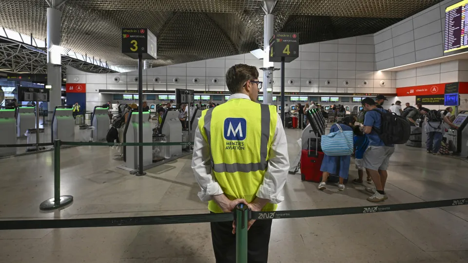 Menzies ; Aeroporto Humberto Delgado, Lisboa