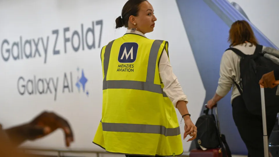 Paralisações nos aeroportos desconvocadas: "Atentado ao direito à greve"