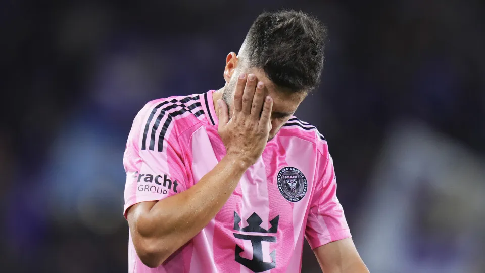 ORLANDO, FLORIDA - AUGUST 10: Jordi Alba #18 of Inter Miami CF reacts during the MLS match between Orlando City and Inter Miami CF at Inter&Co Stadium on August 10, 2025 in Orlando, Florida. (Photo by Rich Storry/Getty Images)