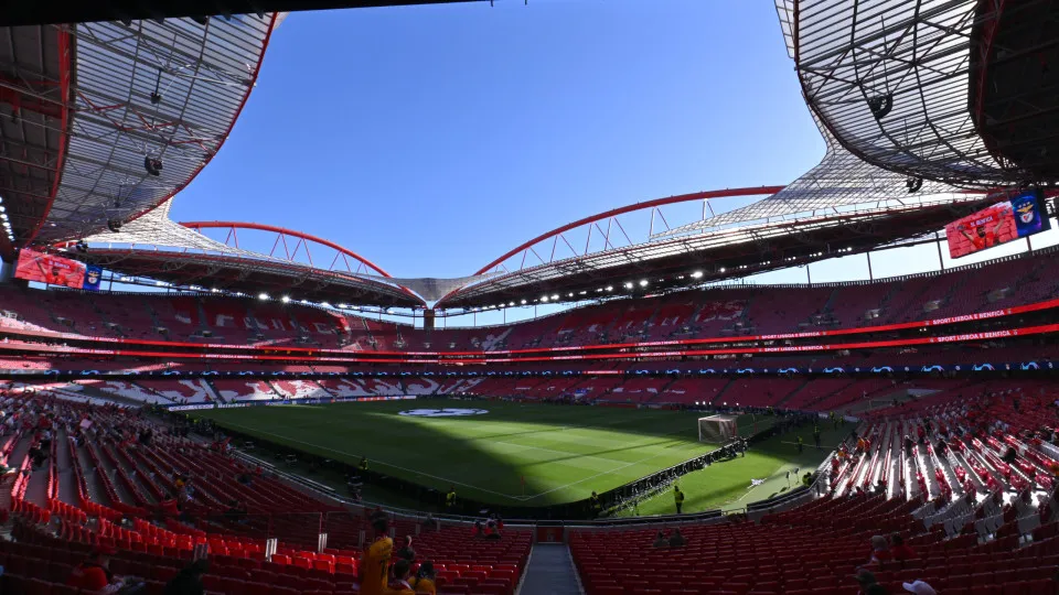 LISBON, PORTUGAL - APRIL 11: General view of Estadio Da Luz before the UEFA Champions League Quarterfinal First Leg match between SL Benfica and FC Internazionale at Estadio Da Luz on April 11, 2023 in Lisbon, Portugal. (Photo by Will Palmer/Sportsphoto/A