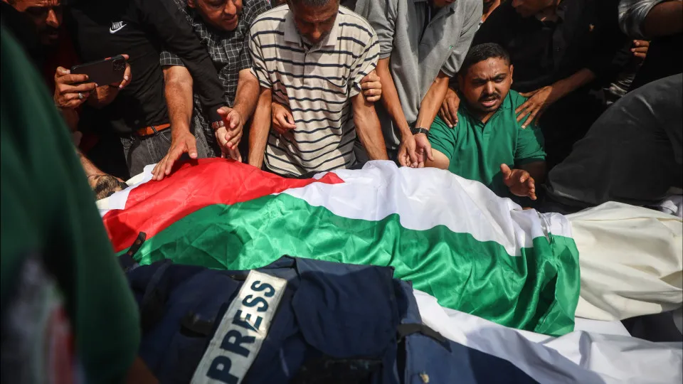 Jornalistas mortos em Gaza já foram sepultados