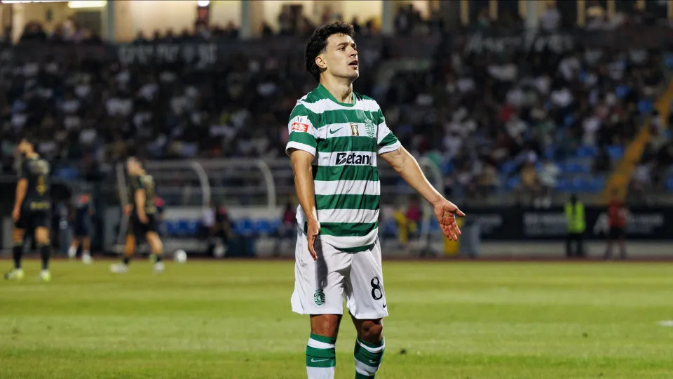RIO MAIOR, PORTUGAL - AUGUST 8: Pedro Gonçalves of Sporting celebrates his team's goal during the Liga Portugal Betclic match between Casa Pia AC and Sporting CP at Estádio Municipal de Rio Maior on August 8, 2025 in Rio Maior, Portugal. (Photo by Maciej 