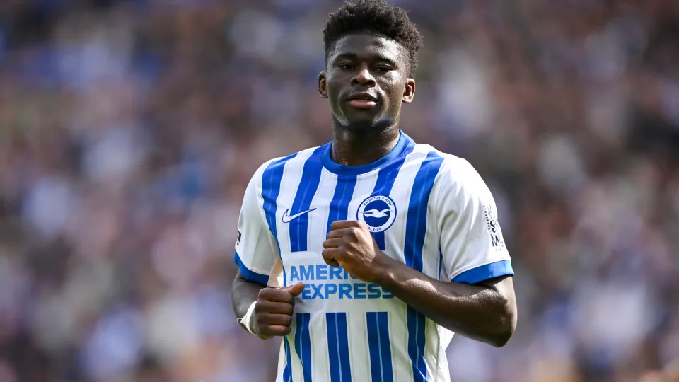 BRIGHTON, ENGLAND - APRIL 12: Carlos Baleba of Brighton & Hove Albion looks on during the Premier League match between Brighton & Hove Albion FC and Leicester City FC at Amex Stadium on April 12, 2025 in Brighton, England. (Photo by Mike Hewitt/Getty Imag