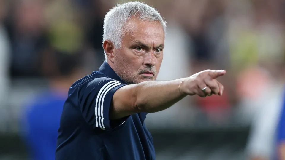 ISTANBUL, TURKEY - AUGUST 12: Head coach Jose Mourinho gestures during the UEFA Champions League Third Qualifying Round Second Leg match between Fenerbahce and Feyenoord at Ulker Sukru Saracoglu Stadium on August 12, 2025 in Istanbul, Turkey. (Photo by Ah