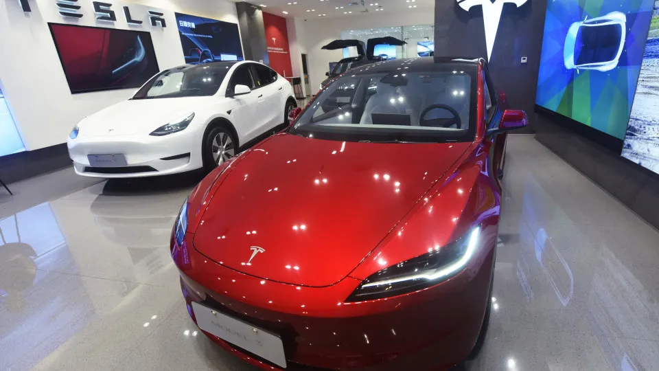 Tesla Model 3+, China