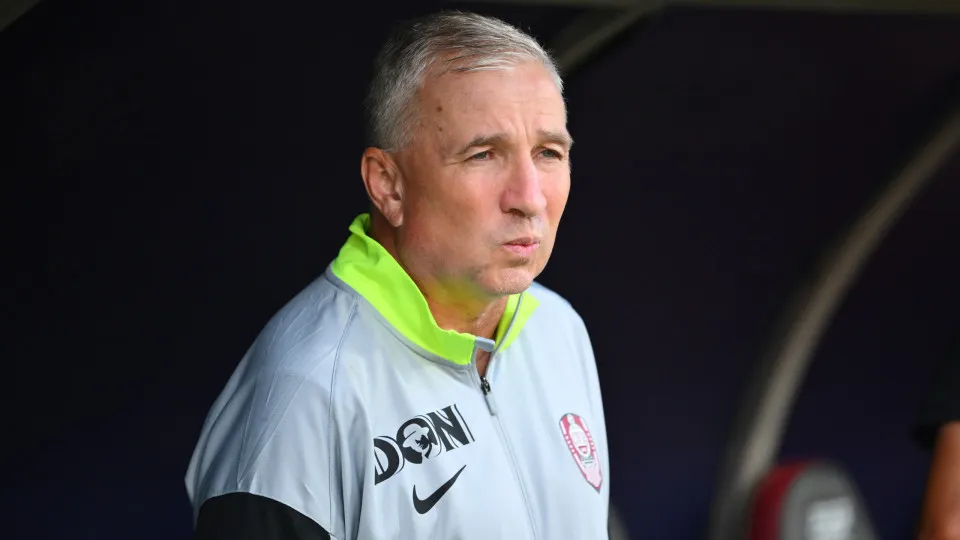 Dan Petrescu, CFR Cluj head coach, is in action during the UEFA Europa League third qualifying round - first leg game between CFR Cluj and SC Braga in Cluj Napoca, Romania, on August 7, 2025. (Photo by Alex Nicodim/NurPhoto via Getty Images)