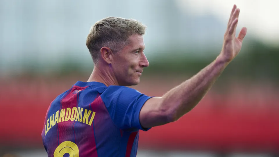 Lesão de Lewandowski provoca mal-estar no Barcelona