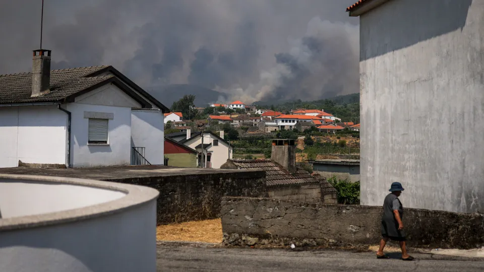 aguiar da beira, incêndio, fumo, casas