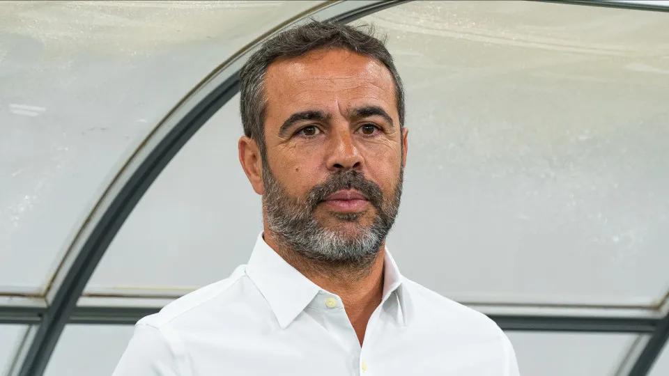 Artur Jorge Amorim, Head Coach of Al Rayyan SC, looks on before the Ooredoo Qatar Stars League match between Al Rayyan SC and Al Sadd SC at Ahmad Bin Ali Stadium in Rayyan, Qatar, on April 5, 2025. (Photo by Noushad Thekkayil/NurPhoto via Getty Images)