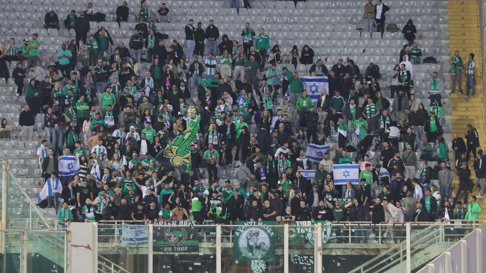 FLORENCE, ITALY - MARCH 14: Fans of Maccabi Haifa during the UEFA Europa Conference League 2023/24 round of 16 second leg match between ACF Fiorentina and Maccabi Haifa at  on March 14, 2024 in Florence, Italy.(Photo by Gabriele Maltinti/Getty Images)