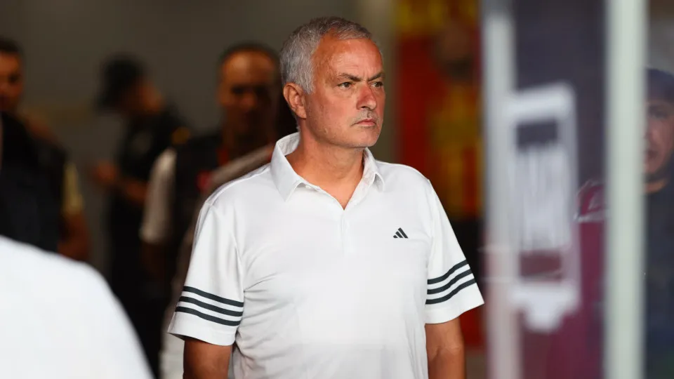 IZMIR, TURKIYE - AUGUST 16: Head Coach of Fenerbahce Jose Mourinho is seen ahead of the Turkish Super Lig second-week football match between Fenerbahce and Goztepe at Gursel Aksel Stadium in Izmir, Turkiye on August 16, 2025. (Photo by Halil Fidan/Anadolu