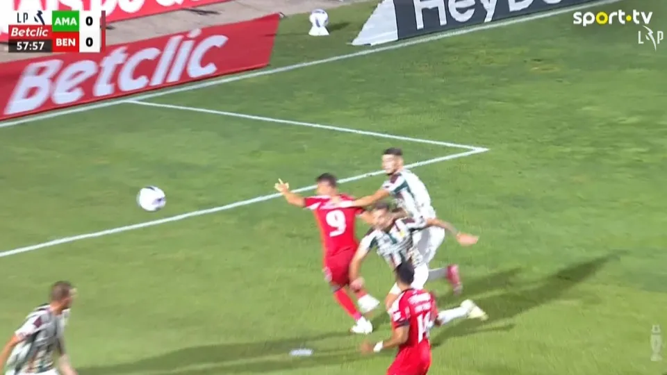 Golo Pavlidis Estrela-Benfica