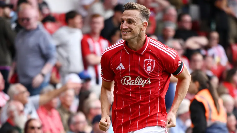 NOTTINGHAM, ENGLAND - AUGUST 17: Chris Wood of Nottingham Forest celebrates scoring his team's third goal during the Premier League match between Nottingham Forest and Brentford at City Ground on August 17, 2025 in Nottingham, England. (Photo by Clive Mas