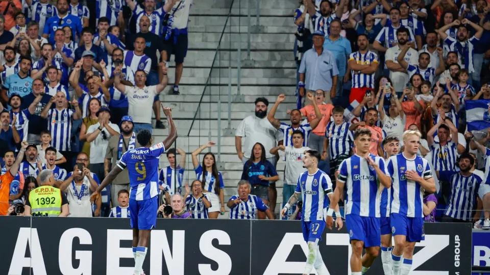 Porto, Portugal - August 11: Samu of Porto celebrates goal during the Primeira Liga match between FC Porto and Vitória SC de Guimarães at Estádio do Dragão on August 11, 2025 in Porto, Portugal.  (Photo by Fabio Poco/DeFodi Images/DeFodi via Getty Images)