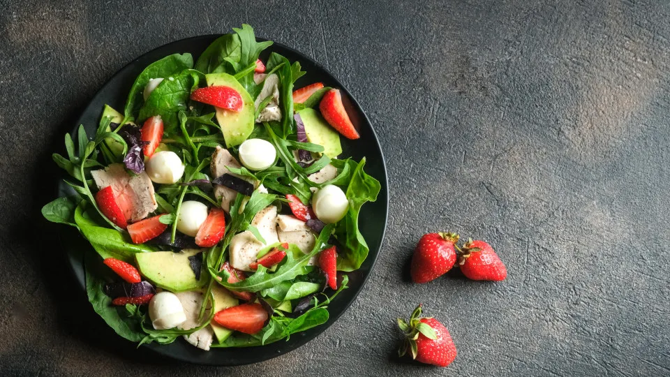 salada, morango