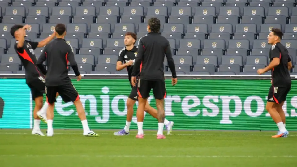 Benfica a 'todo o gás' antes de defrontar o Fenerbahçe em Istambul