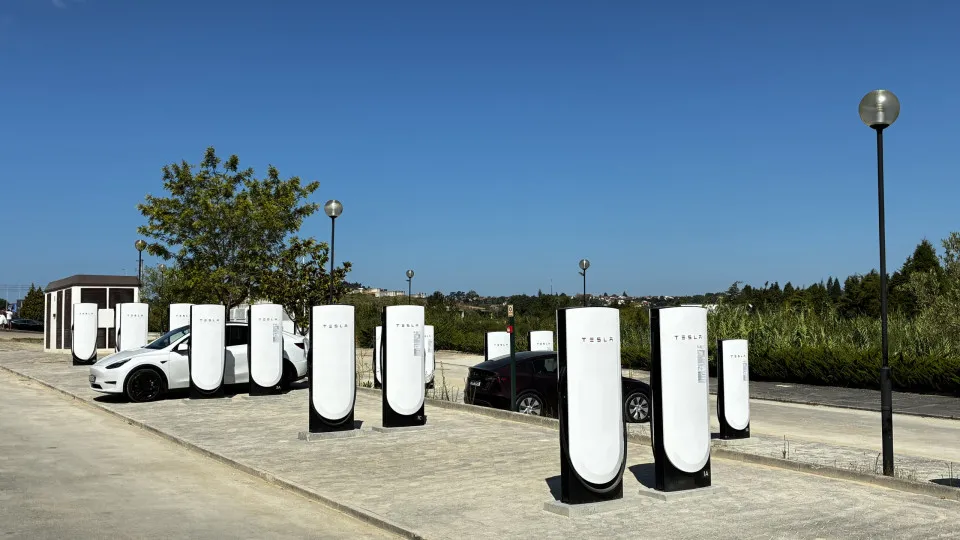 Tesla Supercharger, Mealhada