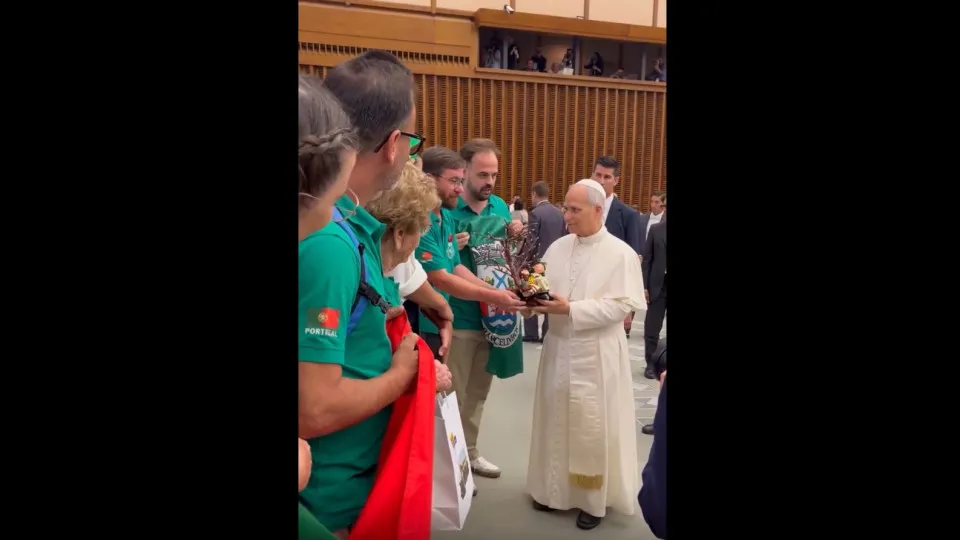 Grupo Folclórico de Barcelinhos recebido pelo Papa Leão XIV